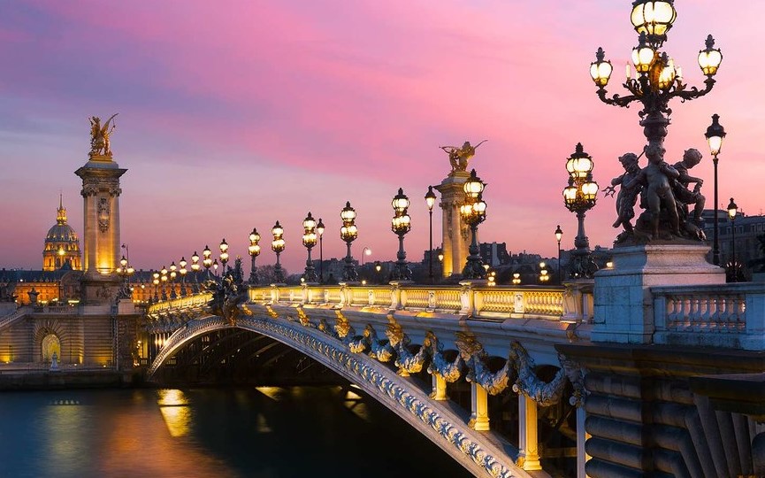 Switzerland or Paris! Which of the two is the most romantic place in the world