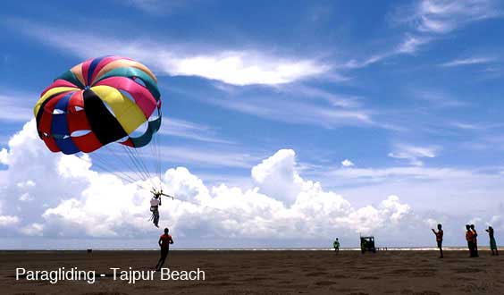 paragliding-in-tajpur-beach-vacation-adventure