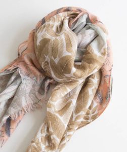 college-must-haves-for-girls-scarf