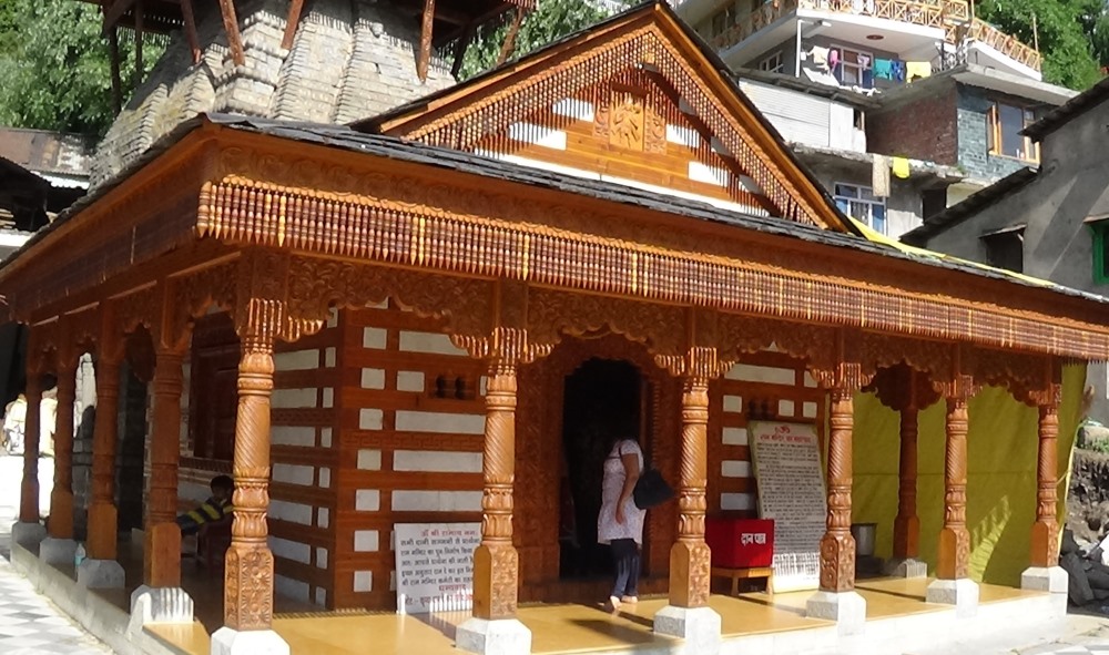vashihst temple-manali