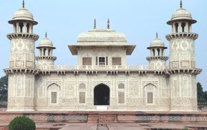 Agra-The-City-Of-Architectural-Wonders-itmad-ud-daulah-tomb