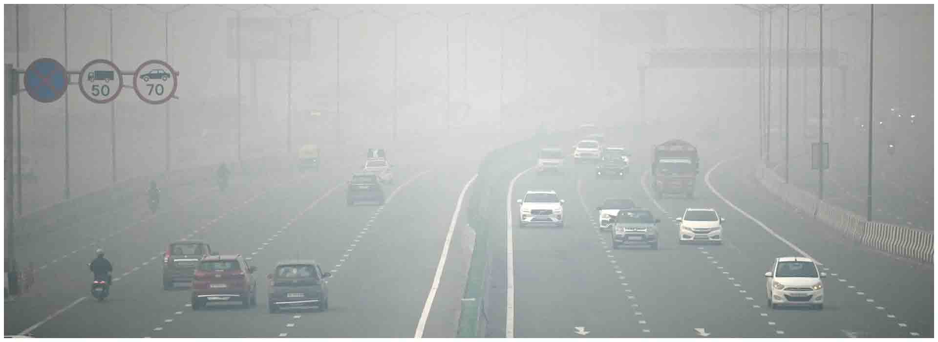 Post-Diwali Blues: Delhi's Air Quality Takes a Hit, Anand Vihar AQI Deteriorates to 'Very Poor